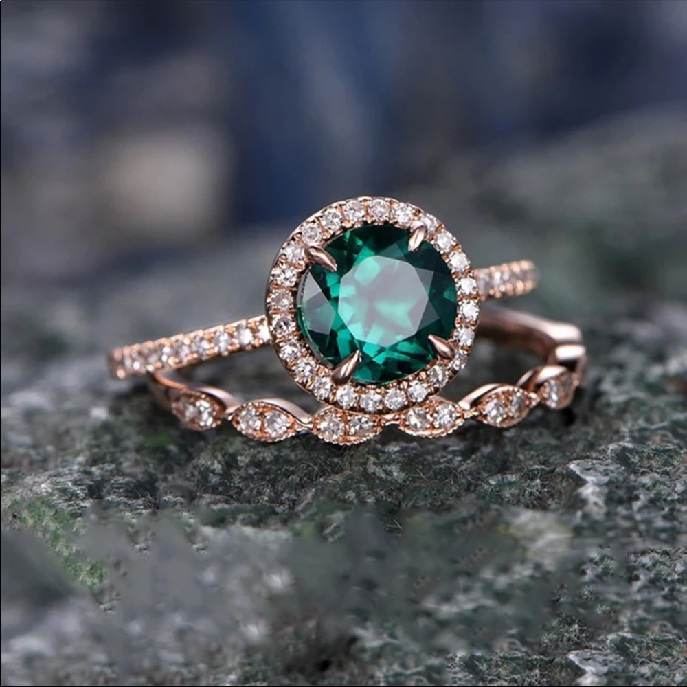 NEW 2pc SET Rose Gold Emerald Color ring set - Picture 2 of 8
